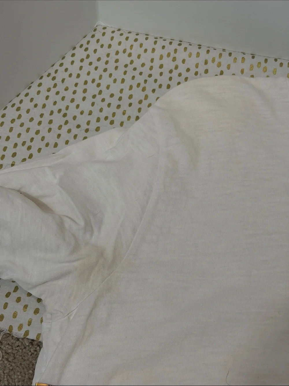 Levi's White Pocket Crew Neck Tee with Red Tab
